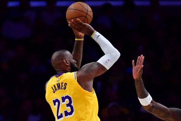 Sự hồi hộp của hợp đồng của James được tiết lộ! Lakers không có ý định gia hạn hợp đồng trước, liệu huyền thoại mùa 23 sẽ trở thành kết thúc?